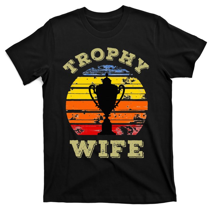 Funny Wife Mom Vintage Retro Sunset Trophy Mothers Day T-Shirt