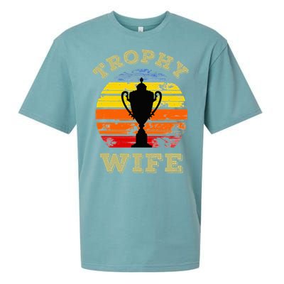 Funny Wife Mom Vintage Retro Sunset Trophy Mothers Day Sueded Cloud Jersey T-Shirt