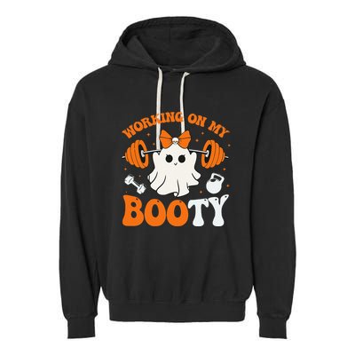 Funny Working On My Booty Ghost Boo Gym Ghost Pun Halloween Garment-Dyed Fleece Hoodie