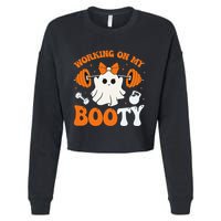 Funny Working On My Booty Ghost Boo Gym Ghost Pun Halloween Cropped Pullover Crew