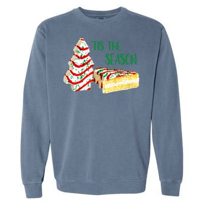 Family Xmas Outfit Cake Lovers Christmas Tree Snack Cake Tee Gift Garment-Dyed Sweatshirt