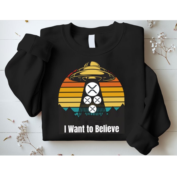 Funny XRP UFO Encounter Retro Sunset Ripple Cryptocurrency Funny Ripple XRP Sweatshirt