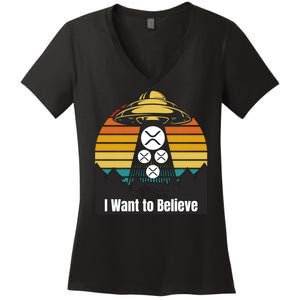 Funny XRP UFO Encounter Retro Sunset Ripple Cryptocurrency Funny Ripple XRP Women's V-Neck T-Shirt