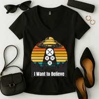 Funny XRP UFO Encounter Retro Sunset Ripple Cryptocurrency Funny Ripple XRP Women's V-Neck T-Shirt