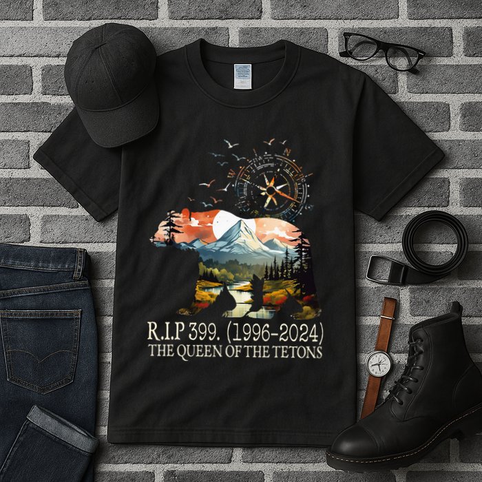Grizzly 399 28 Years Old Memory The Queen Of The Tetons Tall T-Shirt