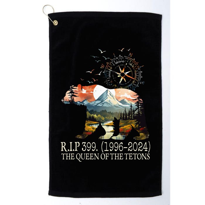 Grizzly 399 28 Years Old Memory The Queen Of The Tetons Golf Towel