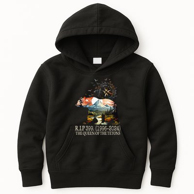 Grizzly 399 28 Years Old Memory The Queen Of The Tetons Kids Hoodie