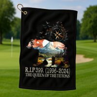 Grizzly 399 28 Years Old Memory The Queen Of The Tetons Golf Towel