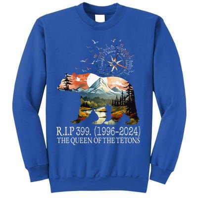 Grizzly 399 28 Years Old Memory The Queen Of The Tetons Sweatshirt