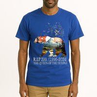 Grizzly 399 28 Years Old Memory The Queen Of The Tetons Tall T-Shirt