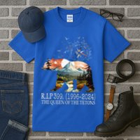 Grizzly 399 28 Years Old Memory The Queen Of The Tetons Tall T-Shirt