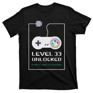 Gamer 33 Years Old 33rd Birthday Gift Level 33 Unlocked T-Shirt