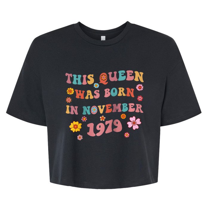 Groovy 44th Birthday This Queen Was Born In November 1979 Raglan Baseball Bella+Canvas Jersey Crop Tee