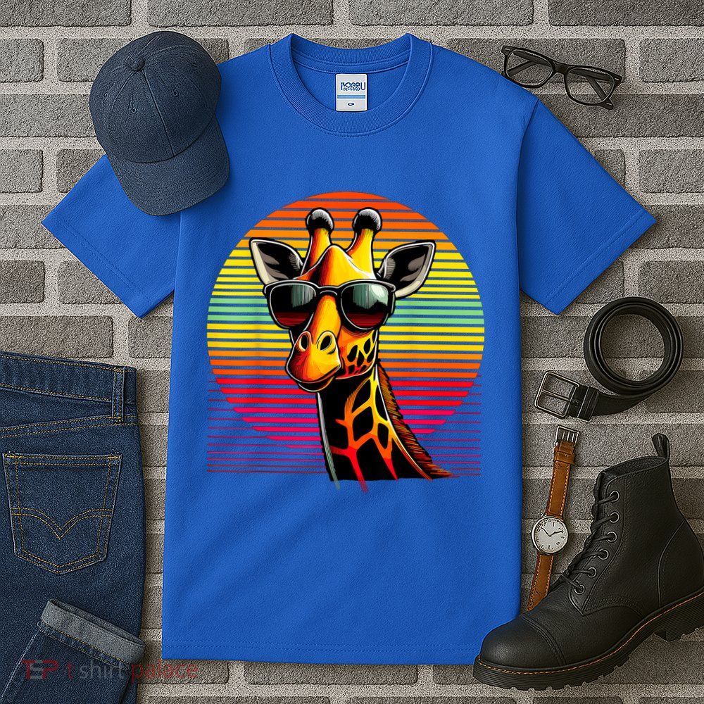 Giraffe Animal Vintage Sunglasses Giraffe Tall T-Shirt