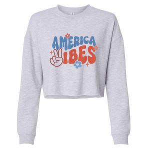 Groovy America Vibes Retro American USA 4th Of July Cropped Pullover Crew