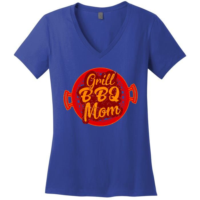 Grill Bbq Mom Grilling Chef Cook Mommy Mothers Day Gift Cool Gift Women's V-Neck T-Shirt