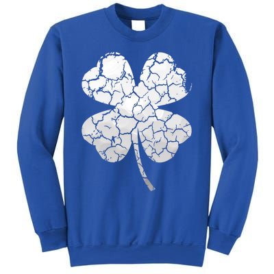 Golf Ball Shamrock St Patricks Distressed Clover Sports Fan Great Gift Sweatshirt