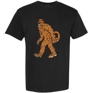 German Bigfoot Sasquatch Pretzel Funny Oktoberfest Garment-Dyed Heavyweight T-Shirt