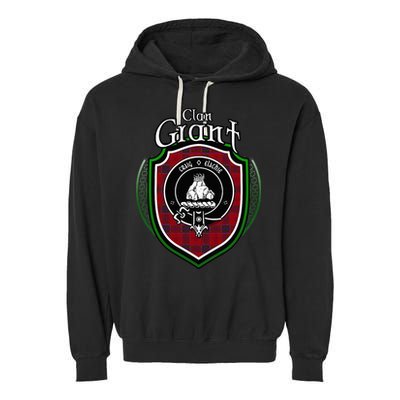 Grant Clan Crest Scottish Clan Grant Family Crest Badge Garment-Dyed Fleece Hoodie
