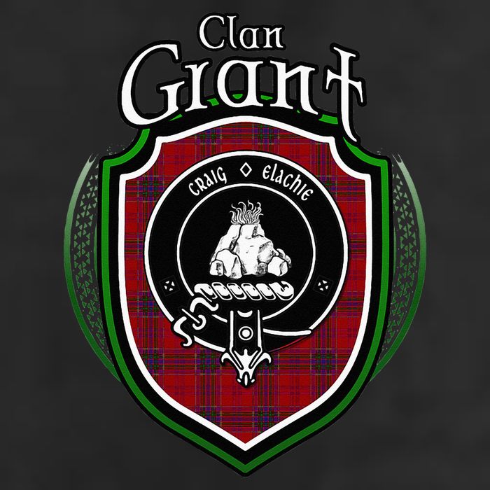 Grant Clan Crest Scottish Clan Grant Family Crest Badge Garment-Dyed Fleece Hoodie