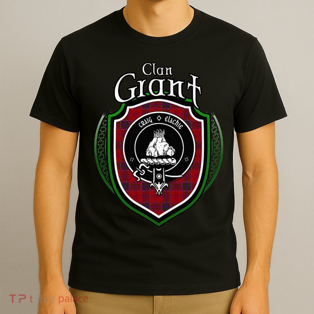 Grant Clan Crest Scottish Clan Grant Family Crest Badge T-Shirt