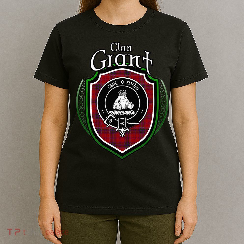 Grant Clan Crest Scottish Clan Grant Family Crest Badge T-Shirt