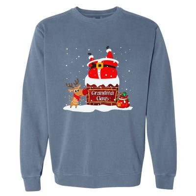 Grandma Claus Fat Santa Stuck In The Chimney Christmas Garment-Dyed Sweatshirt