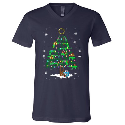 Guns Christmas Tree Ornament Xmas Lights Gifts Gun Lovers V-Neck T-Shirt