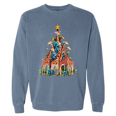 Giraffe Christmas Tree Cute Giraffe Lovers Xmas Holiday Garment-Dyed Sweatshirt