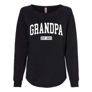 Grandpa Est 2023 New First Time Grandpa Great Gift Womens California Wash Sweatshirt