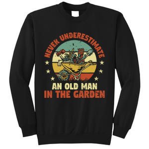 Gardener Funny Gardening An Old Man In The Garden Plant Sweatshirt