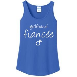 Girlfriend Fiancee Gift Fiance Engaget Party Gift Ladies Essential Tank