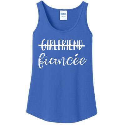 Girlfriend Fiancee Meaningful Gift For Engaget Party Photographs Ladies Essential Tank