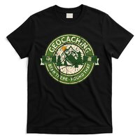 Geocaching Funny Retro Distressed Geocache Lover T-Shirt