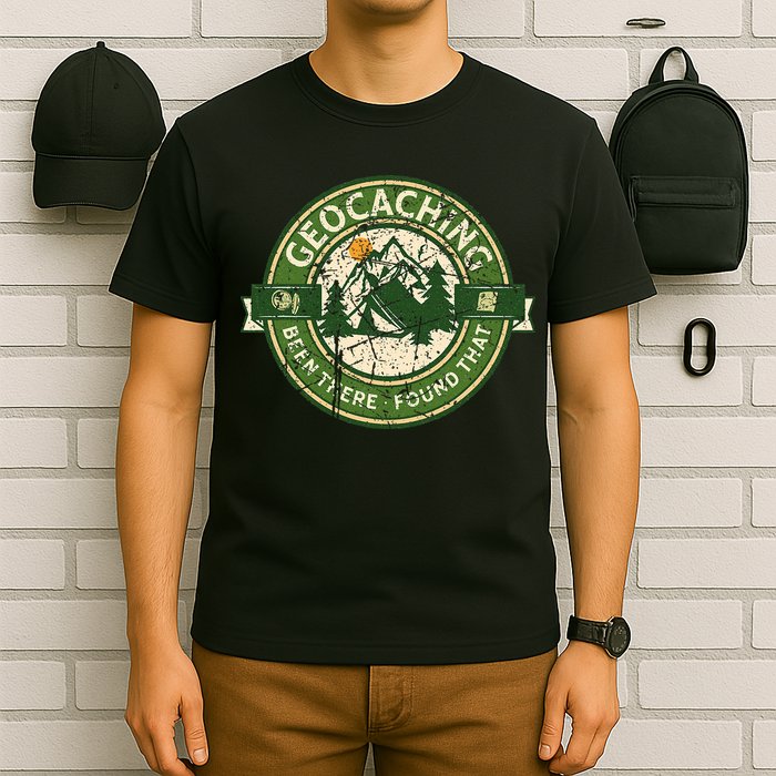 Geocaching Funny Retro Distressed Geocache Lover T-Shirt