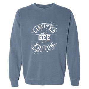 GEE Funny Surname Family Tree Birthday Reunion Gift Idea Garment-Dyed Sweatshirt