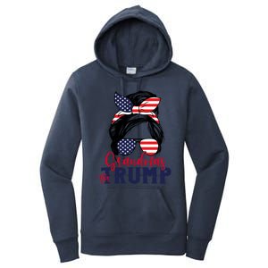 Grandmas For Trump Messy Bun Trump 2024 American Flag Great Gift Women's Pullover Hoodie