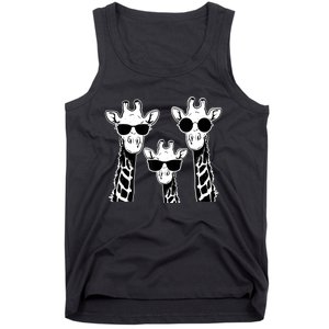 Giraffes family with sunglasses - Giraffe Tank Top