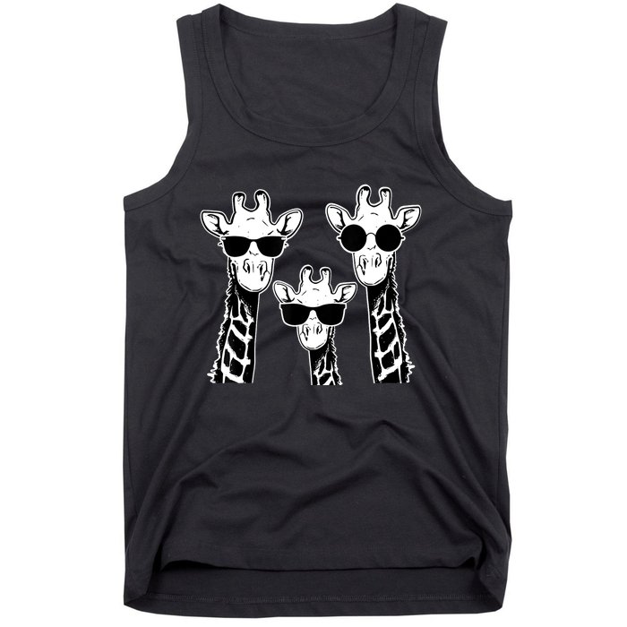 Giraffes family with sunglasses - Giraffe Tank Top