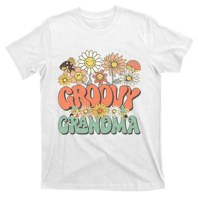 Groovy Grandma Floral Hippie Retro Daisy Flower Mothers Day T-Shirt