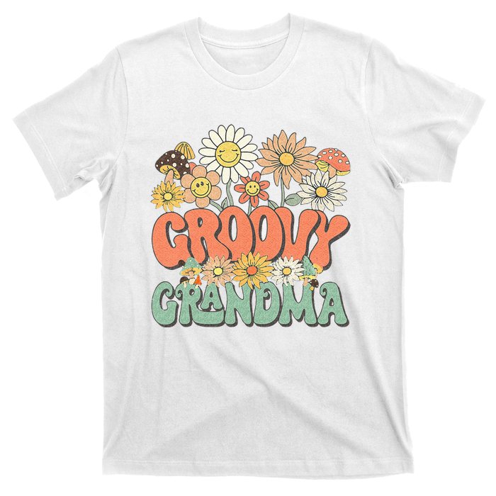 Groovy Grandma Floral Hippie Retro Daisy Flower Mothers Day T-Shirt