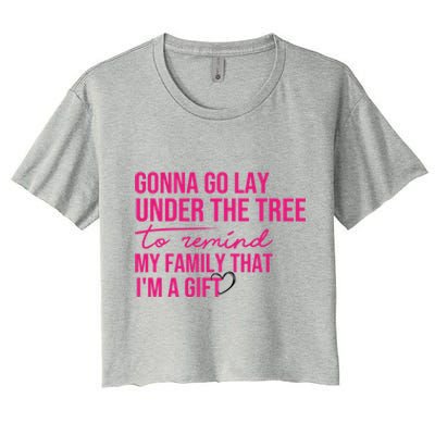 Gonna Go Lay Under The Tree To Remind My Family Christmas Funny Gift Women's Crop Top Tee