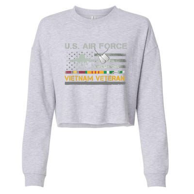 Great Gift US Air Force Vietnam Veteran USAF Veteran USA Flag Gift Cropped Pullover Crew