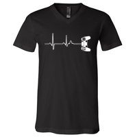 Gamer Heartbeat For Video Game Players V-Neck T-Shirt