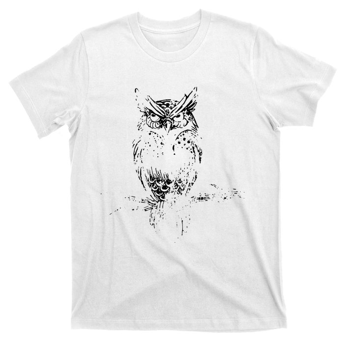 Great Horned Owl Distressed Design T-Shirt