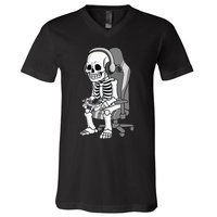 Gaming Halloween Skeleton Scary Gamer V-Neck T-Shirt