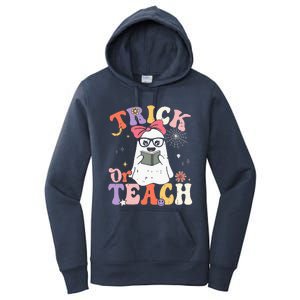 Groovy Halloween Trick Or Teach Retro Floral Ghost Teacher Women's Pullover Hoodie