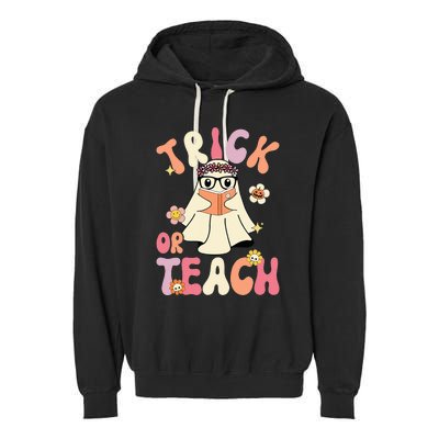 Groovy Halloween Trick or Teach Retro Floral Ghost Teacher Garment-Dyed Fleece Hoodie