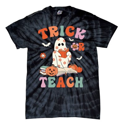 Groovy Halloween Trick Or Teach Retro Floral Ghost Teacher Tie-Dye T-Shirt