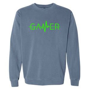 Gamer Heartbeat Video Games Gaming Nager Graphic Gift Garment-Dyed Sweatshirt